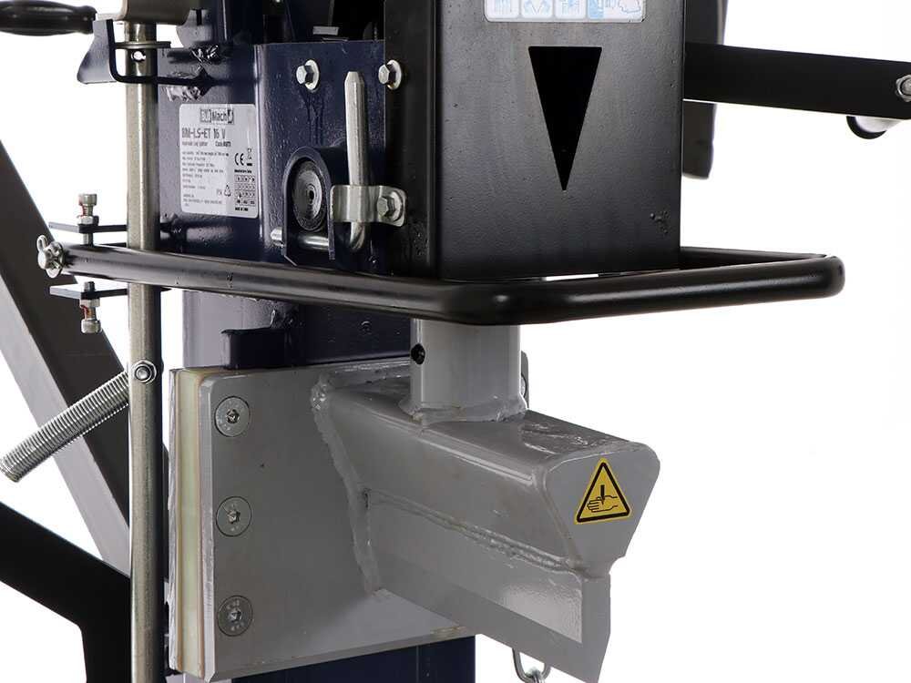 bullmach-bm-ls-bs-16-v-fendeuse-bois-thermique-verticale-b-s-cr950-coin-et-vrin--32905_7_1644248280_IMG_62013cd8bacde