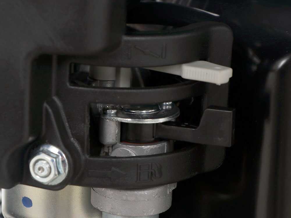 bullmach-bm-ls-bs-16-v-fendeuse-bois-thermique-verticale-b-s-cr950-moteur-briggs-stratton-serie-cr950--32905_5_1644248280_IMG_62013cd89b471